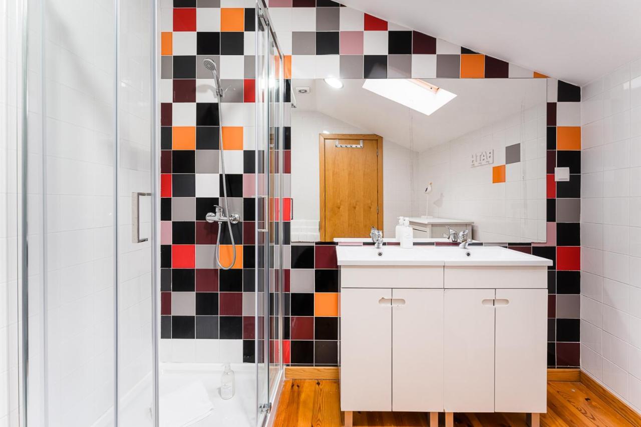 R3 Service - Five Senses In Apartment